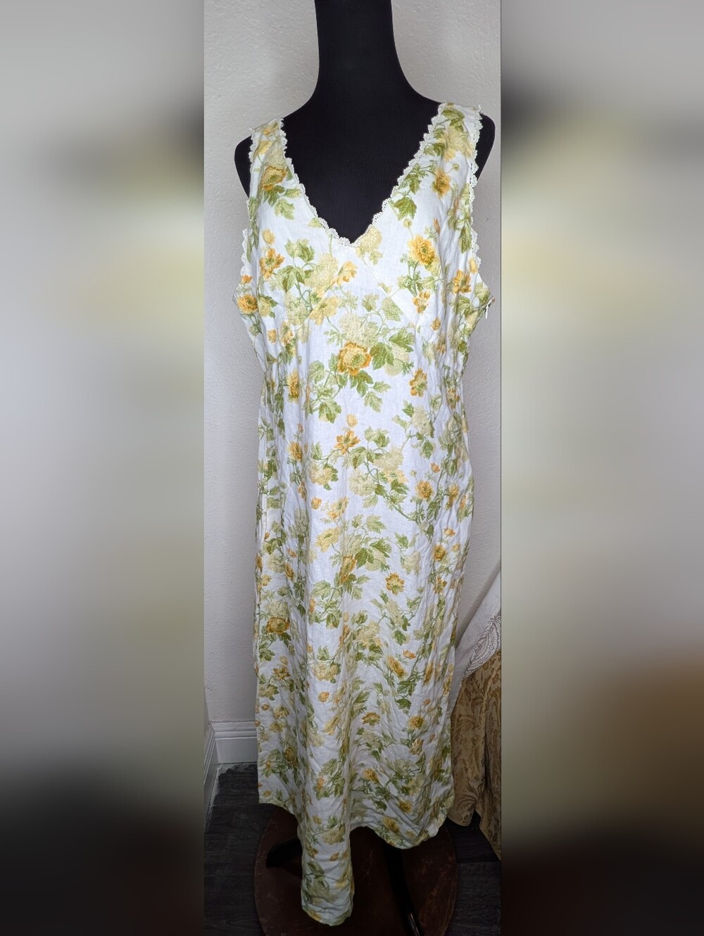 Laura Ashley Linen Blend Floral Sleeveless Side Zip Scalloped V Neck Dress Sz 14